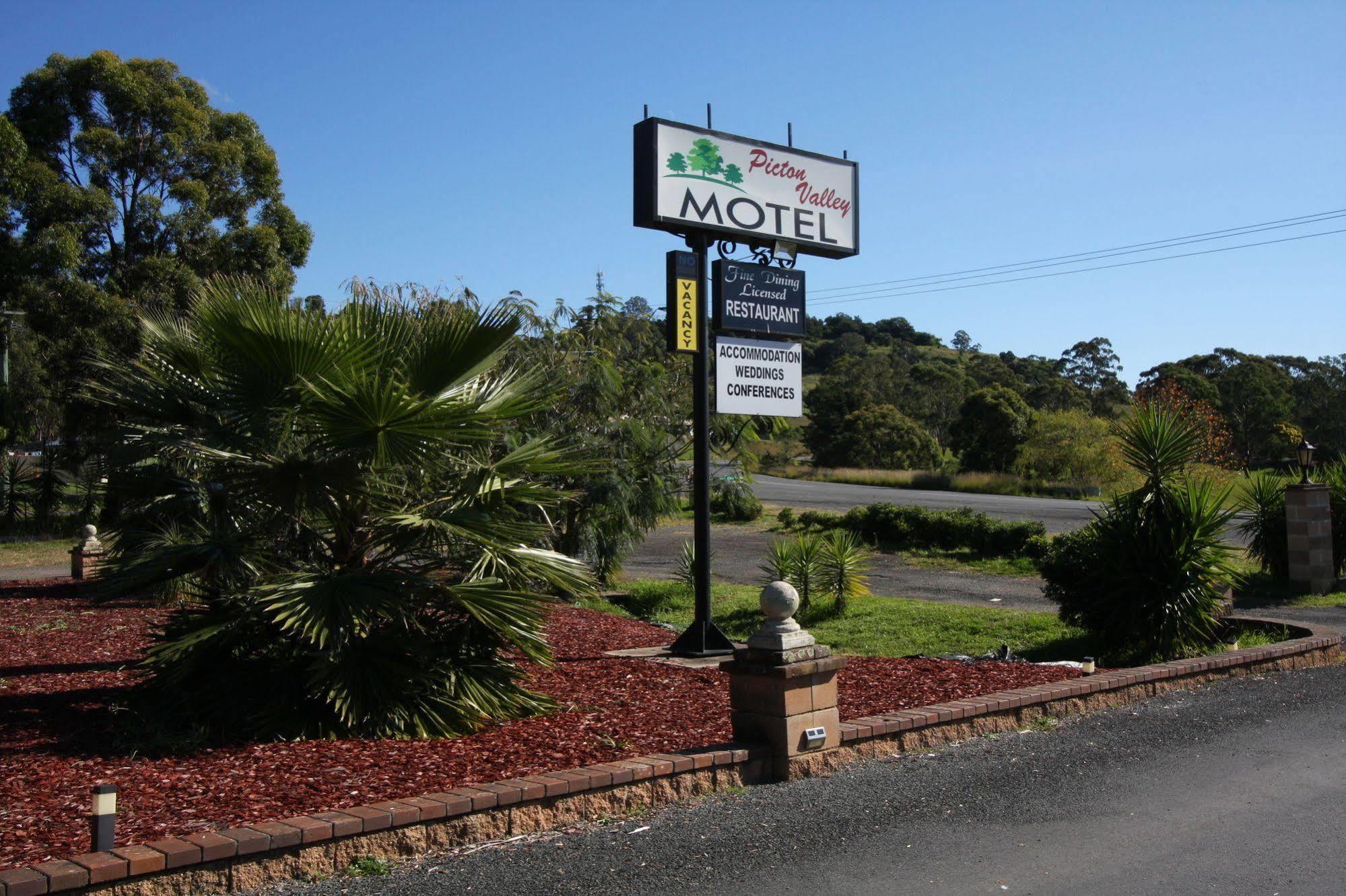 Picton Valley Motel Australia Exterior photo